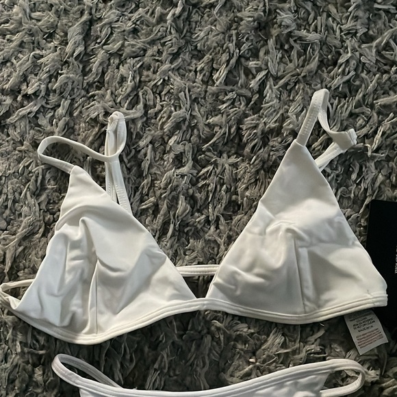 Bathing suit ( top and bottom) - Picture 2 of 5